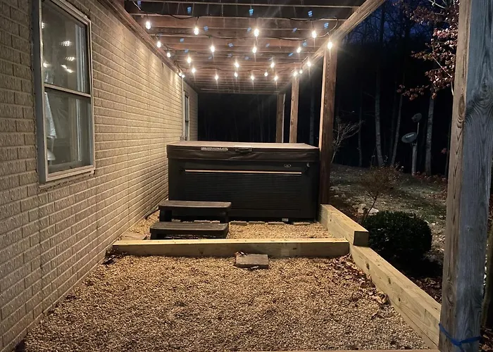 Brand New Hot Tub, Watch It Snow In Warmth, Relax, Sip Coffee And Wine, Reconnect And Unplug