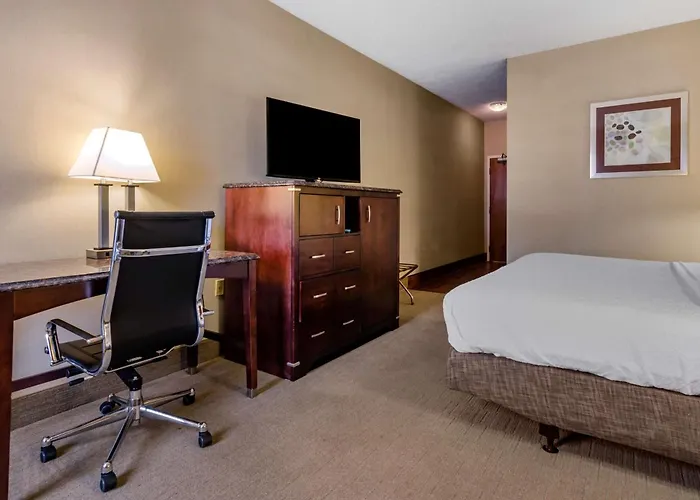 Cheap hotel: Best Western Plus Inn At Hunt Ridge